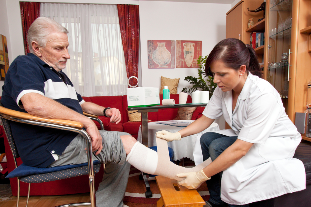 خدمة رعاية مرضى الحالات الحرجة في المنزل